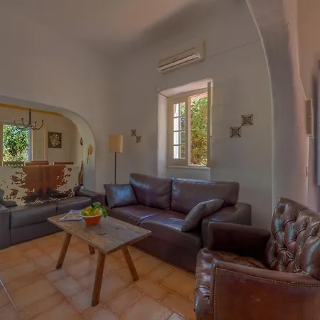Charming Seaside Casa Rosa - Somewhere Special