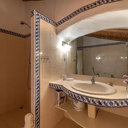 Villa Charming Seaside Casa Rosa - Somewhere Special Luz de Tavira