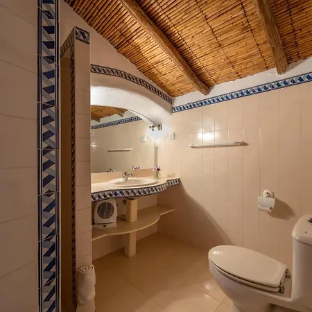 Charming Seaside Casa Rosa - Somewhere Special Villa *